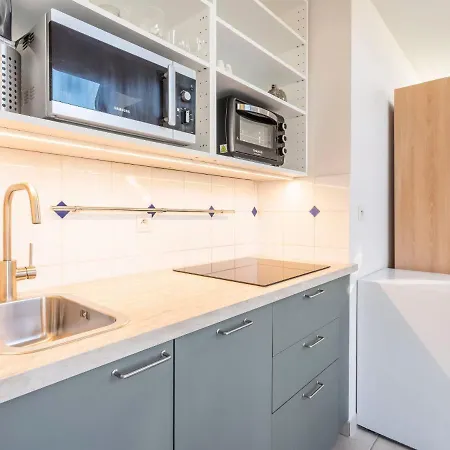 Les Marines 1 Et 2-7 By Interhome Appartement Cabourg