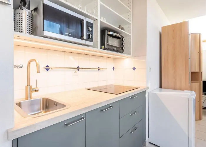 Les Marines 1 Et 2-7 By Interhome Apartamento Cabourg