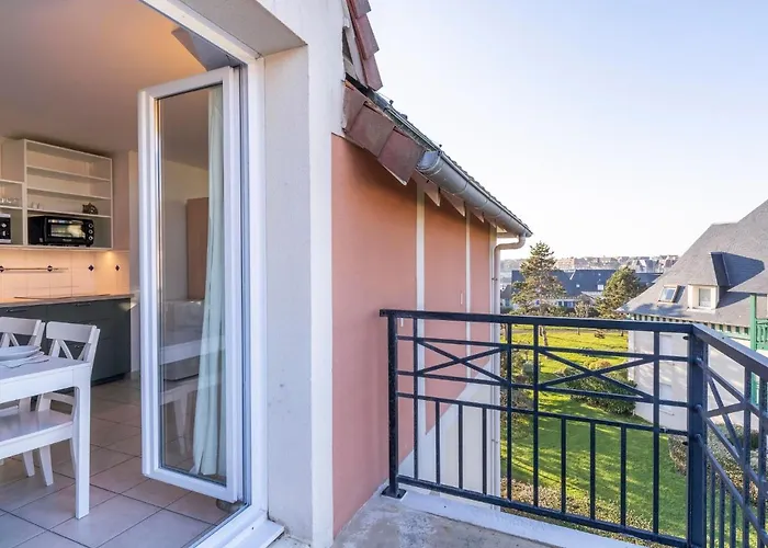 Apartamento Les Marines 1 Et 2-7 By Interhome Cabourg